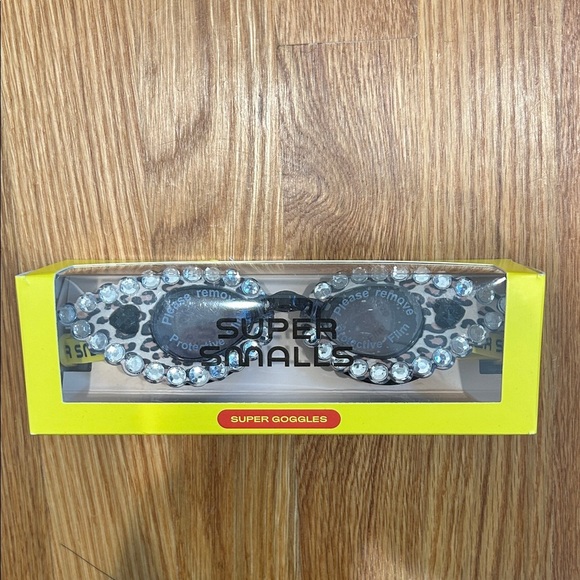 Born to Be Wild swimming goggles by Super Smalls one size adjustable new in box - Picture 2 of 8